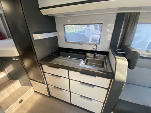 CARVAN DL – Image 4